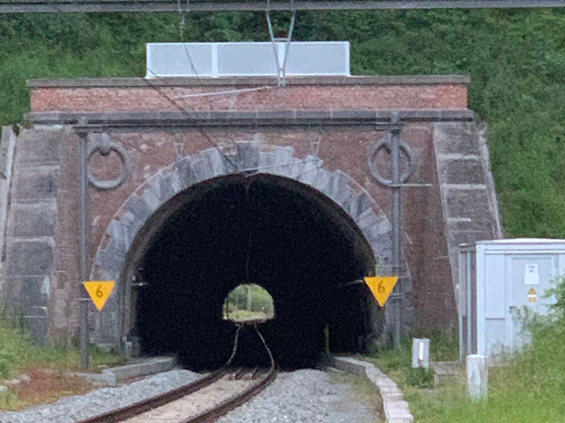 05_construction_reseau_signalisation_ferroviaire_quatenaire_aiguillages_Hemtitec_rails_group_Tournai_Mons_Peruwelz_Mouscron