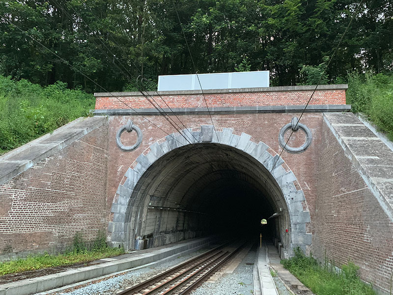 06_construction_reseau_signalisation_ferroviaire_quatenaire_aiguillages_Hemtitec_rails_group_Tournai_Mons_Peruwelz_Mouscron
